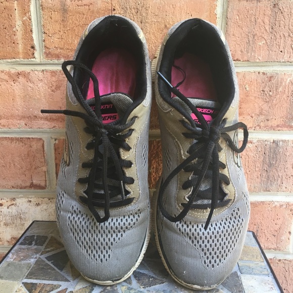 Sketchers Memory Foam Sneakers - Picture 3 of 5